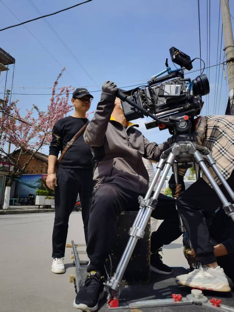 南部县广告片拍摄：快消品牌爆款之选，网感内容适配社媒传播！