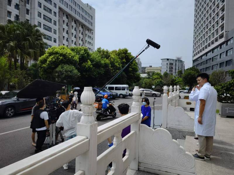 南部县广告片拍摄公司低成本实现高规格制作的诀窍